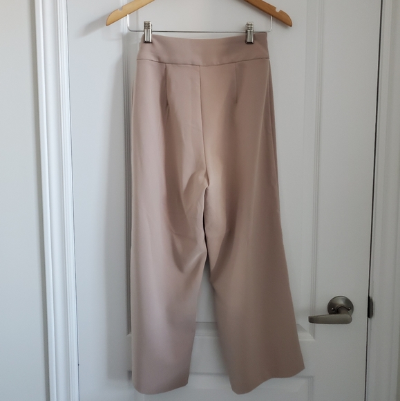 NWOT Dynamite Belted Nude Culottes - Picture 2 of 5
